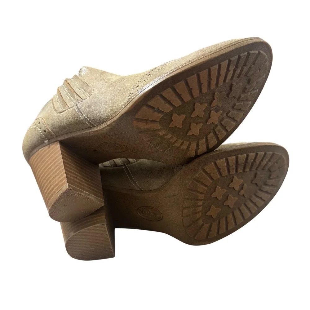 Eurosoft Ankle Boots Womens 8.5M Tan Fair Brogue Wingtip Stacked Heel Booties